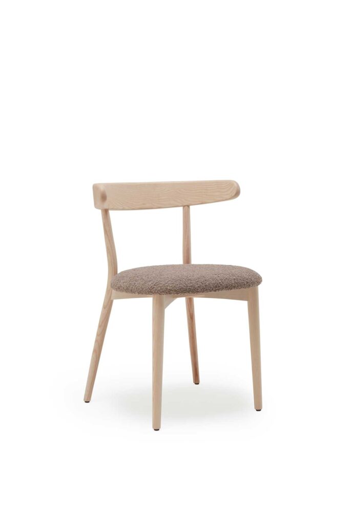 Sedia Bio progettata per Livoni designed by Veronica Balutto